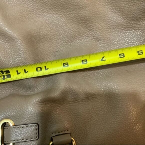 Authentic Michael Kors Hamilton Satchel Beautiful taupe "Dark Dune"color soft - Picture 15 of 16